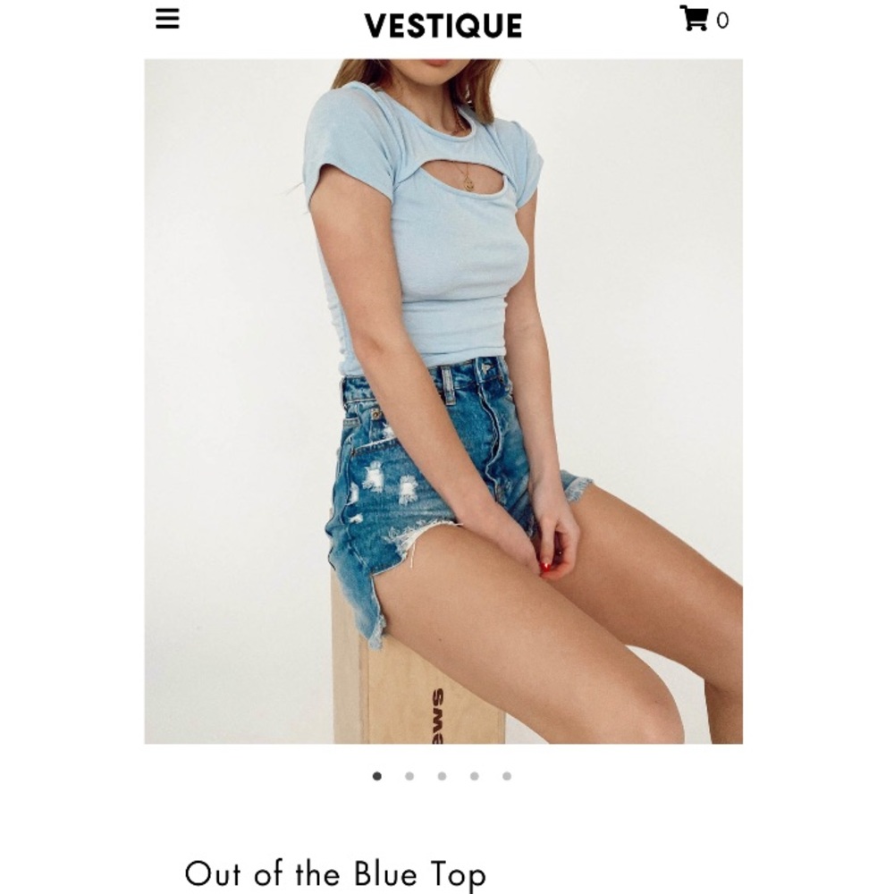 Blue short sleeve top with cutout & cinched sides